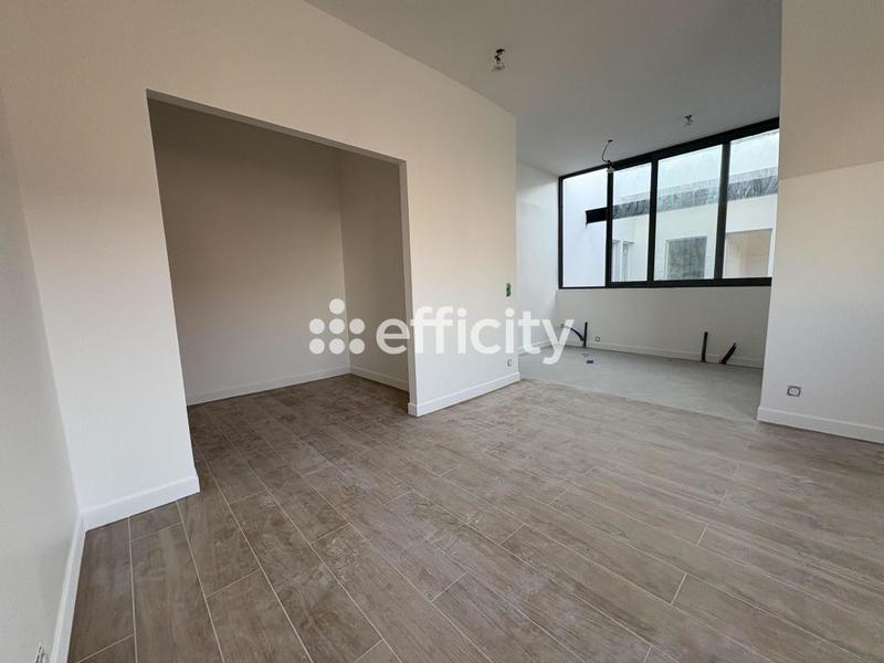 Loft - 180 m² - 5 pièces