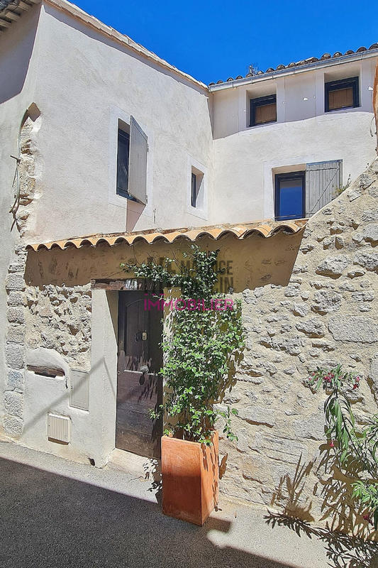 Maison - 220 m² - 9 pièces