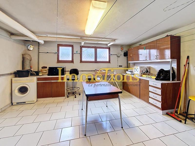 Maison - 231 m² - 9 pièces