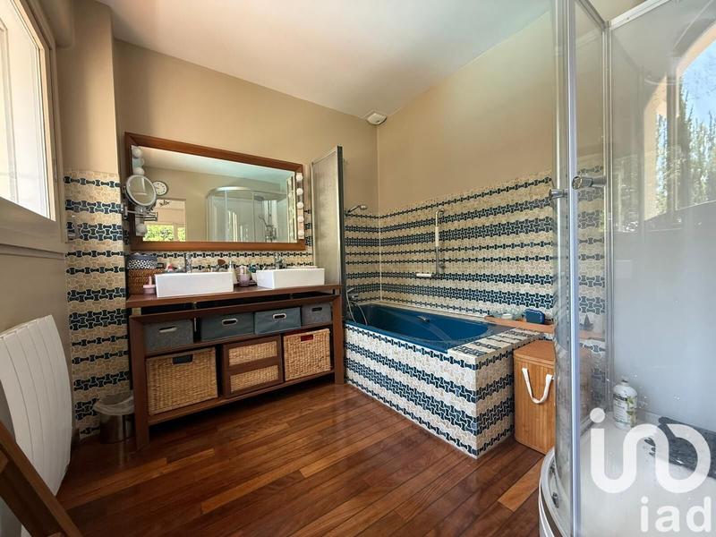 Maison de maîtres - 217 m² - 8 pièces