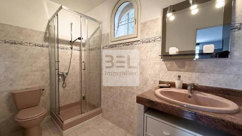 Villa - 172 m² - 6 pièces