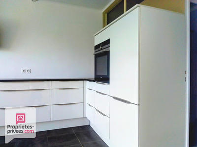 Maison - 155 m² - 9 pièces