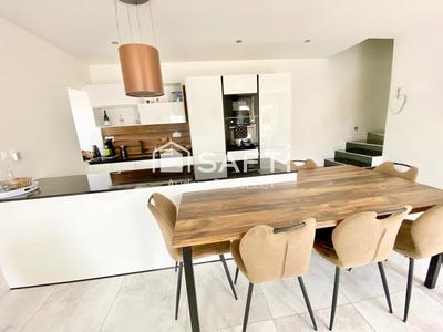 Maison - 100 m² - 4 pièces