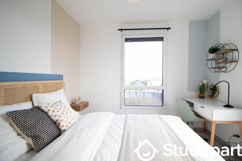 Chambre - 11 m² - 1 pièce