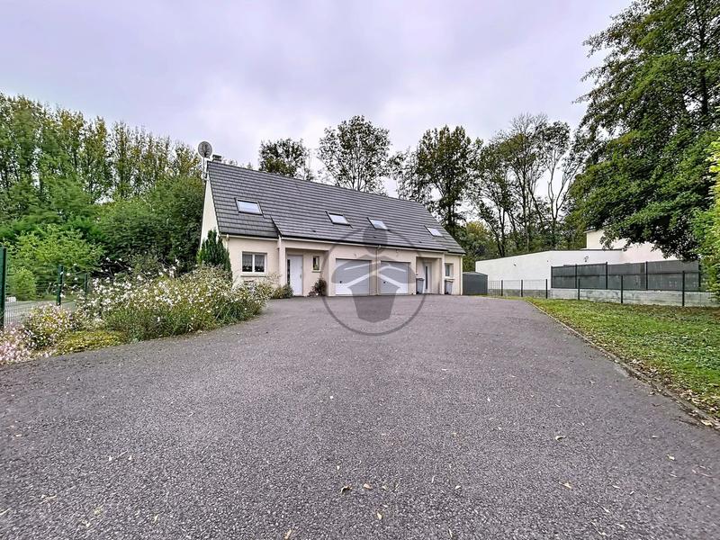 Maison - 163 m² - 8 pièces