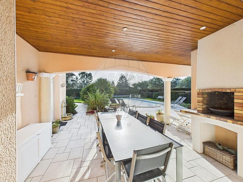 Villa - 177 m² - 6 pièces