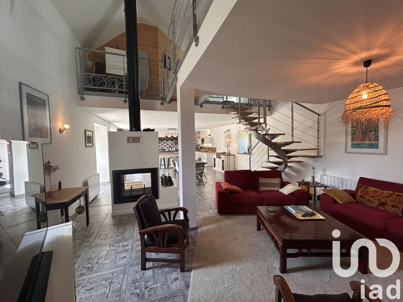 Maison - 167 m² - 6 pièces