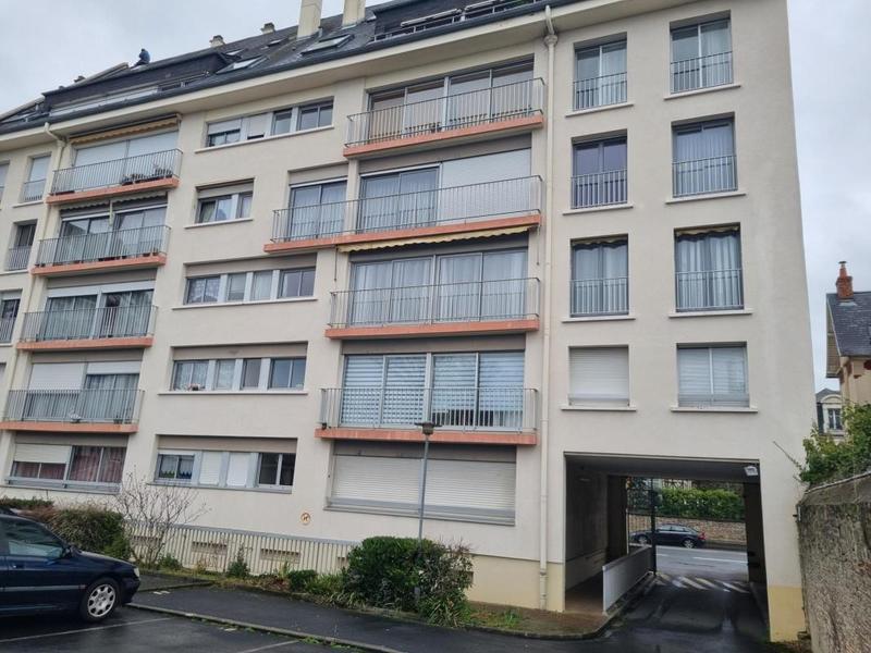 Appartement - 97 m² - 5 pièces