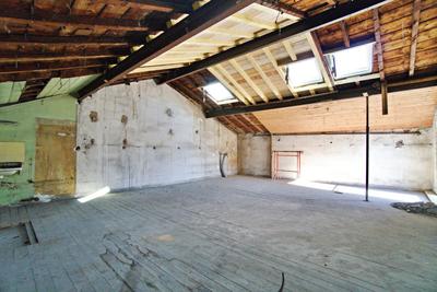 Loft - 59 m² - 2 pièces