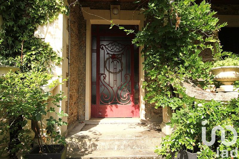 Maison - 228 m² - 10 pièces