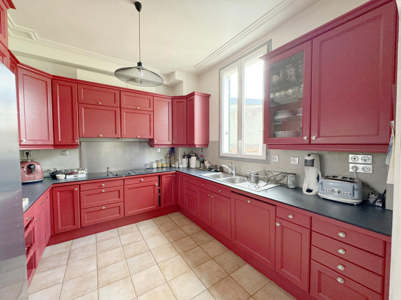 Maison - 209 m² - 8 pièces