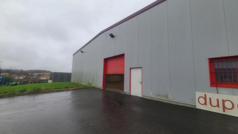Entrepôt - 597 m²