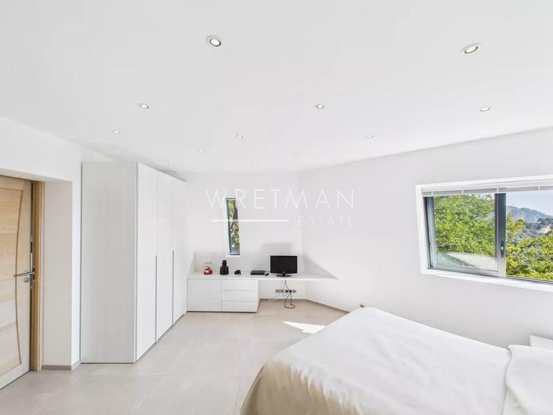 Villa - 335 m² - 7 pièces