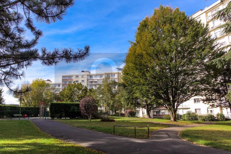 Appartement - 79 m² - 4 pièces