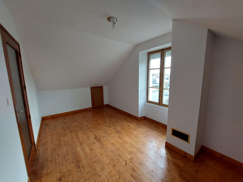 Maison - 84 m² - 5 pièces