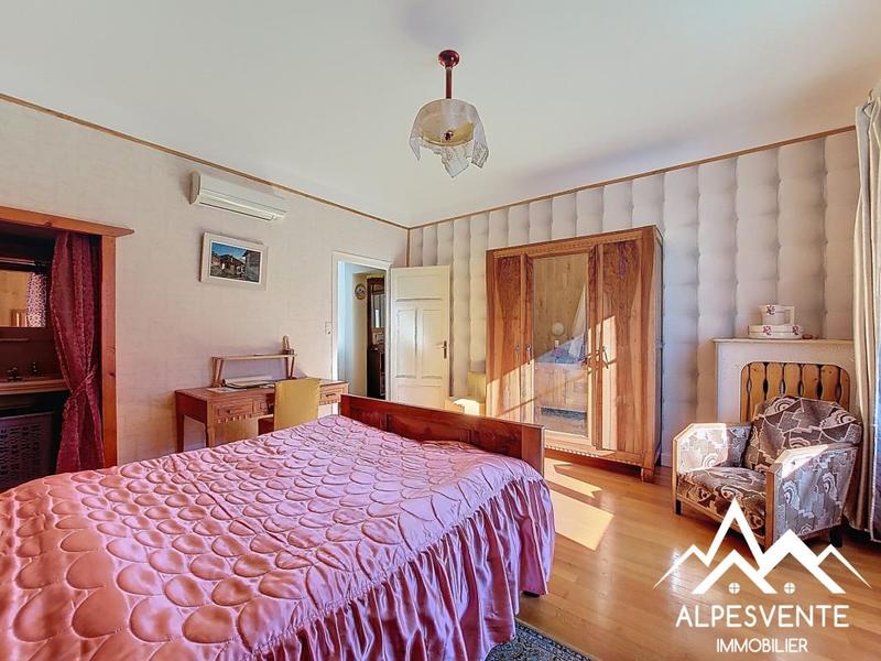 Maison ancienne - 293 m² - 13 pièces