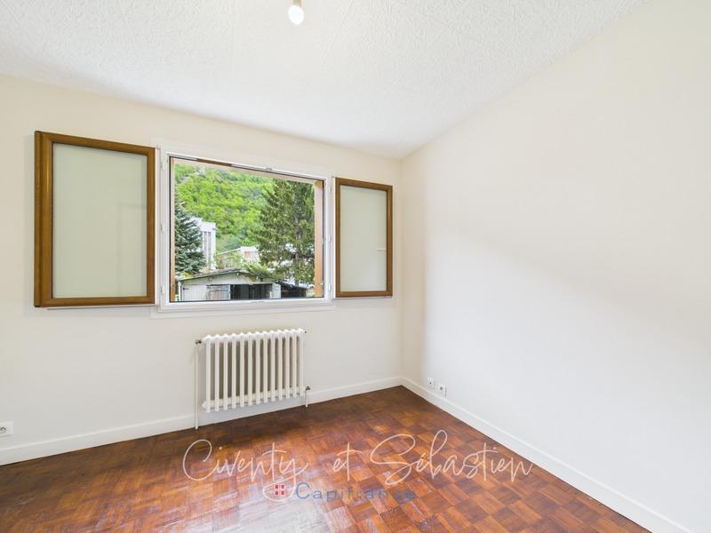 Appartement ancien - 68 m² - 4 pièces