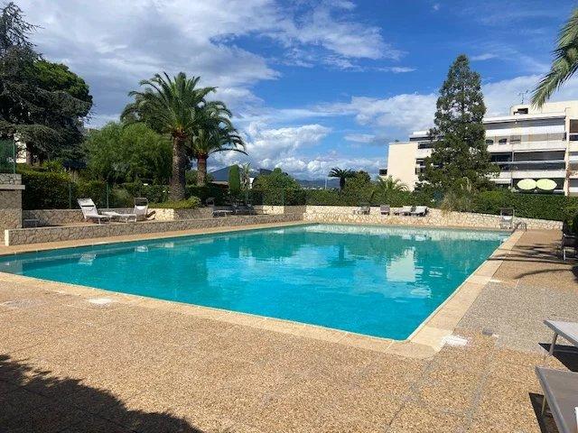 Appartement - 122 m² - 5 pièces