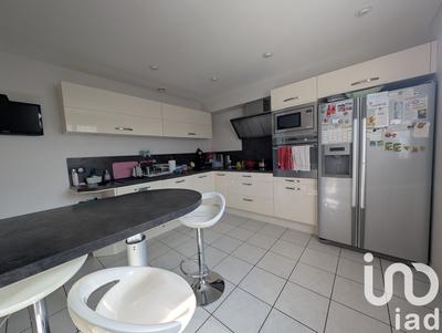 Maison - 144 m² - 8 pièces