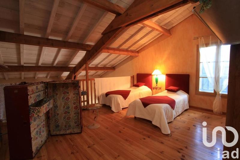 Maison - 193 m² - 7 pièces