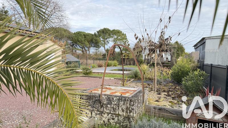 Maison - 223 m² - 9 pièces