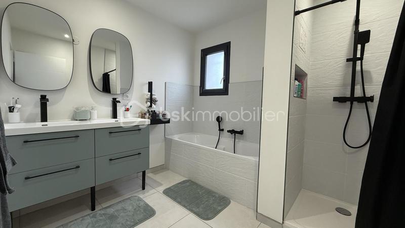 Maison - 100 m² - 4 pièces