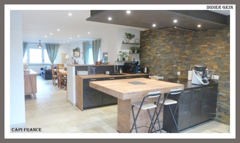 Maison - 241 m² - 7 pièces