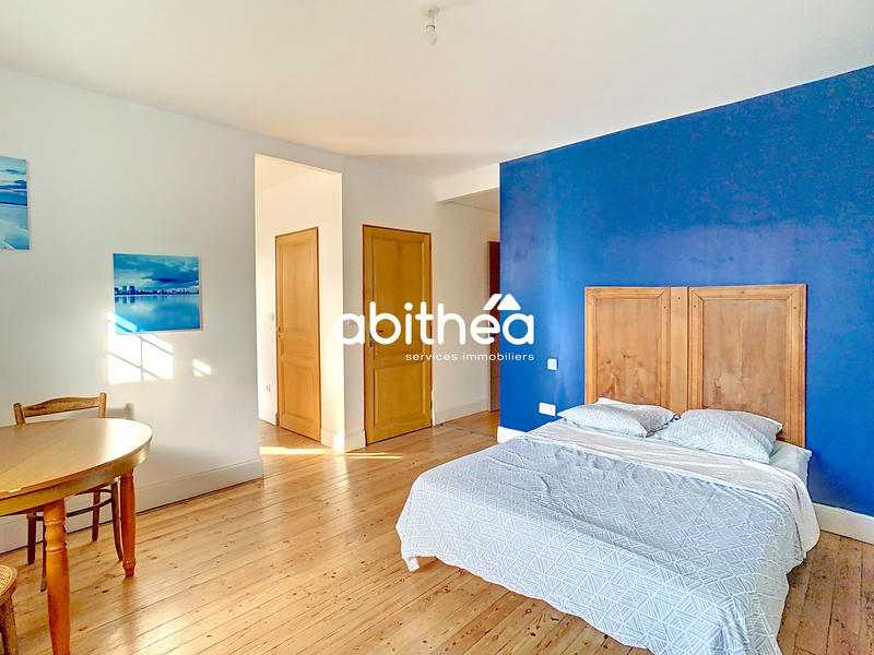 Immeuble - 239 m² - 8 pièces