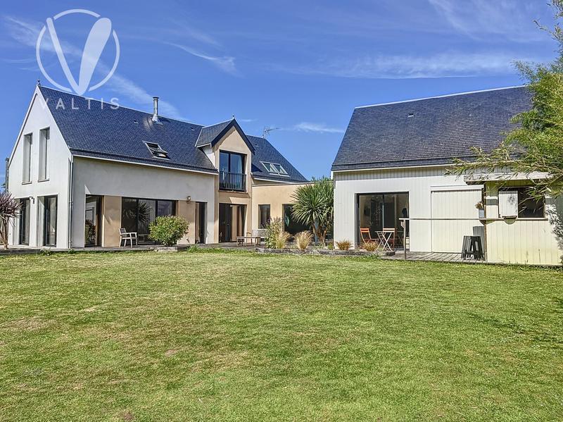 Maison contemporaine - 174 m² - 6 pièces