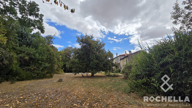 Maison ancienne - 228 m² - 8 pièces