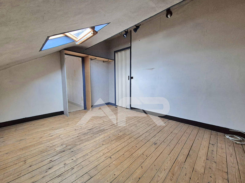 Maison - 98 m² - 5 pièces