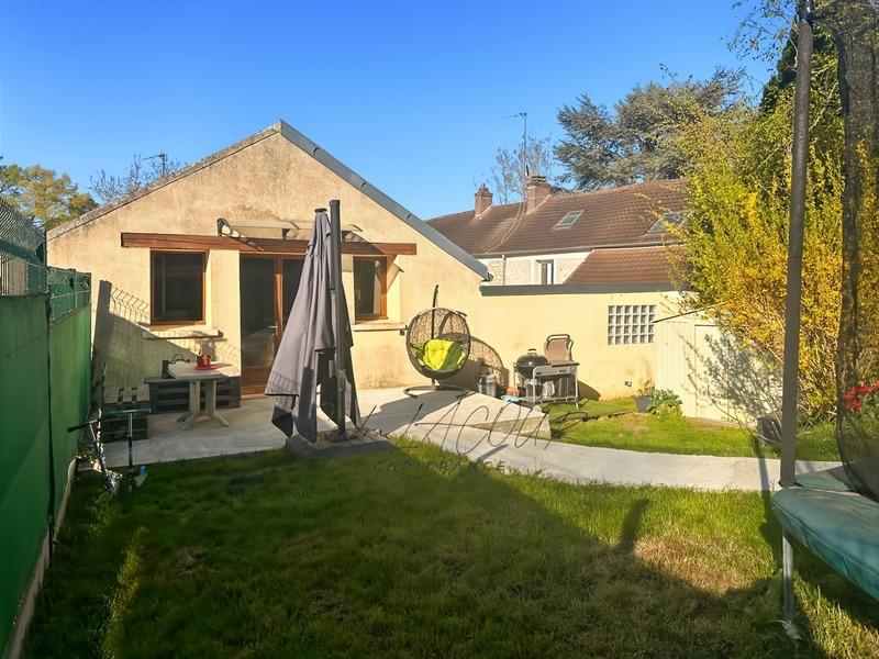 Maison de village - 78 m² - 3 pièces