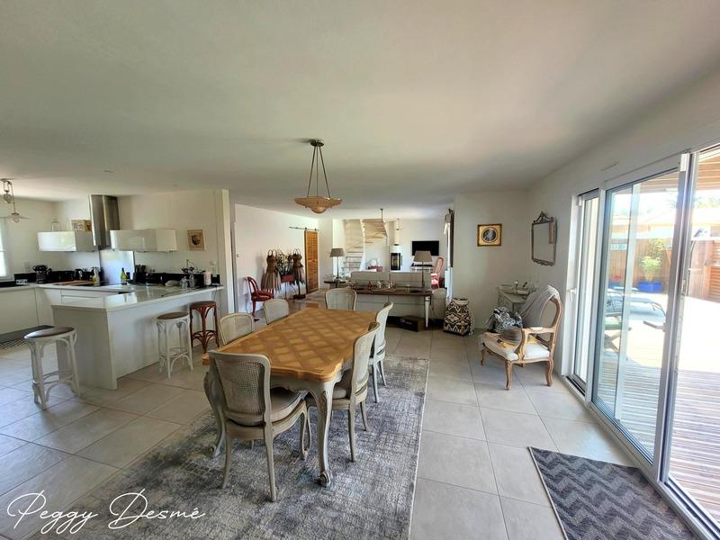 Villa - 170 m² - 6 pièces