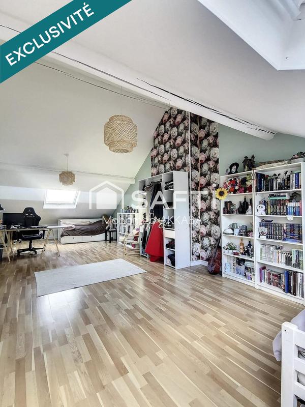 Maison - 250 m² - 8 pièces