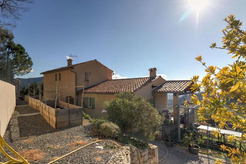 Maison - 137 m² - 5 pièces