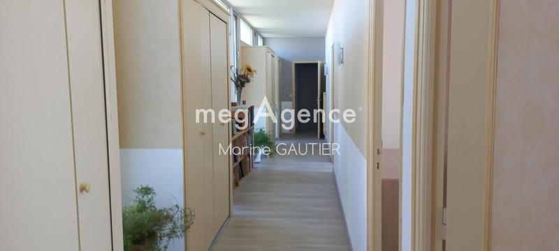 Maison traditionnelle - 149 m² - 6 pièces