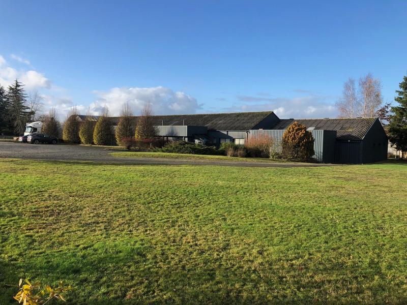 Local commercial - 1 460 m² - 5 pièces