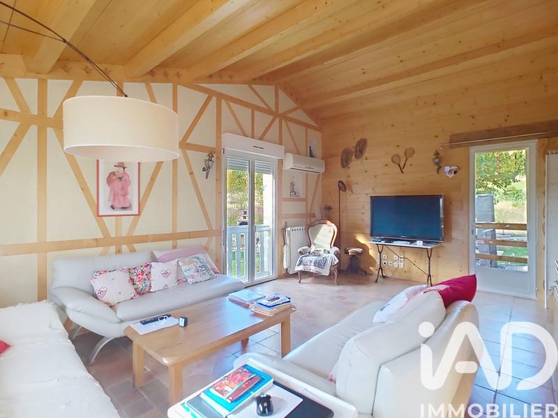 Maison - 155 m² - 8 pièces