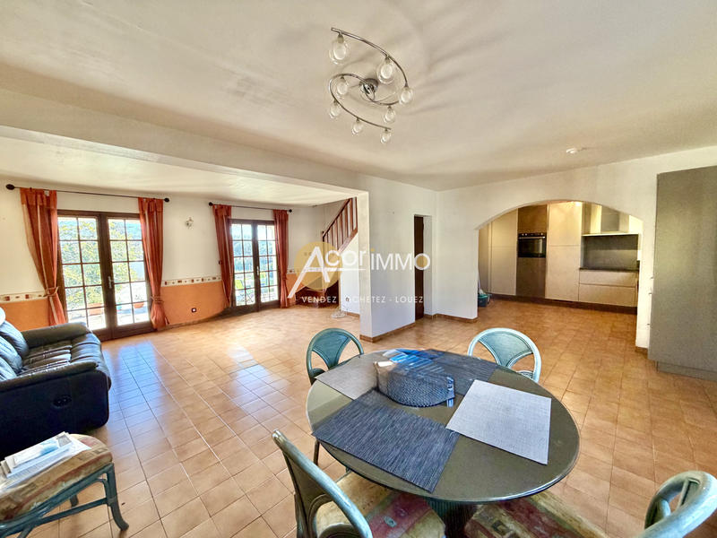 Maison - 110 m² - 5 pièces