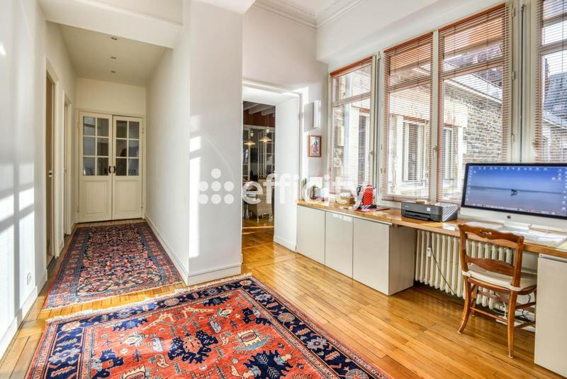 Appartement - 231 m² - 5 pièces