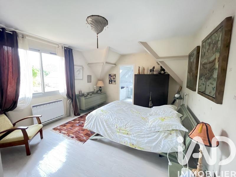 Maison - 196 m² - 8 pièces