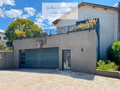 Maison - 174 m² - 6 pièces