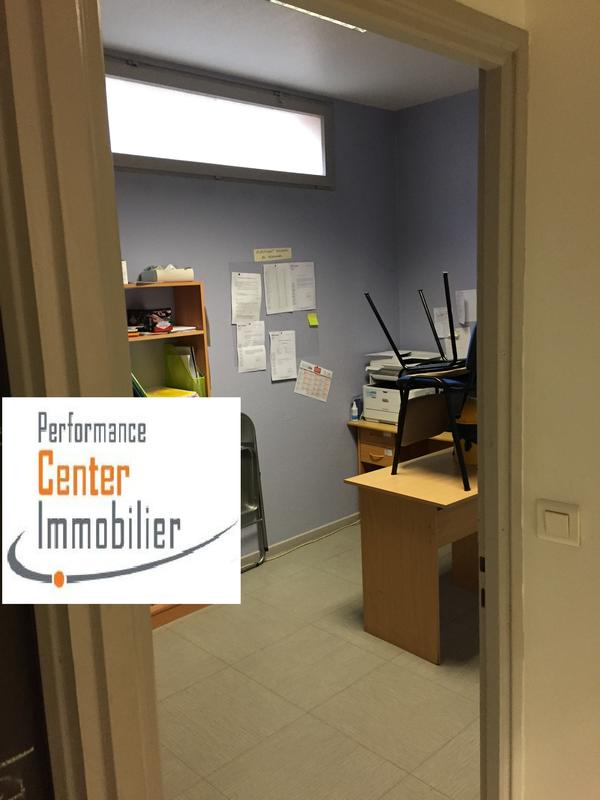 Local commercial - 100 m² - 3 pièces