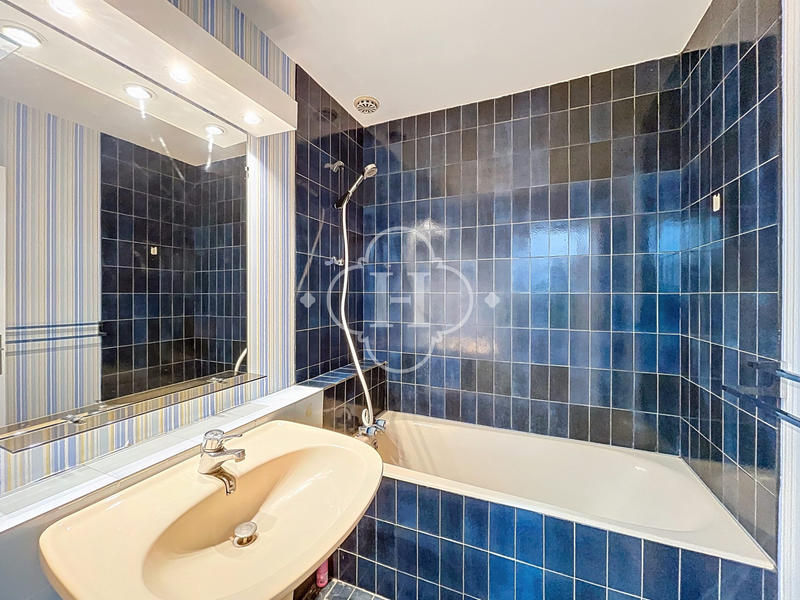 Maison - 195 m² - 7 pièces