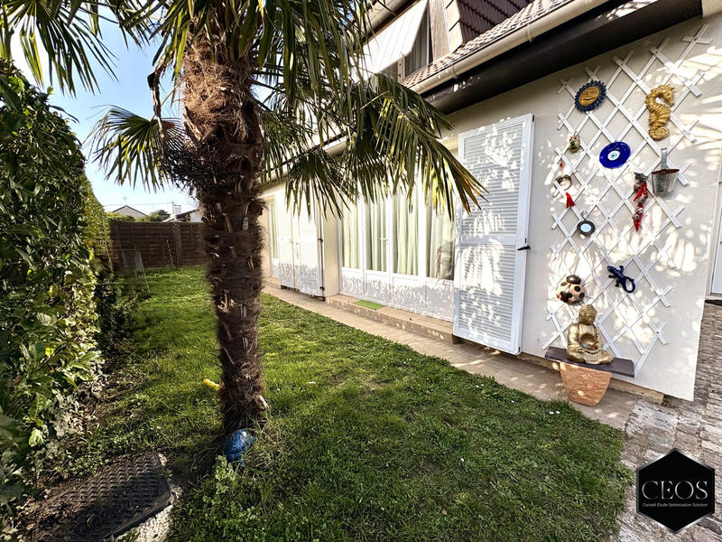 Maison - 180 m² - 8 pièces