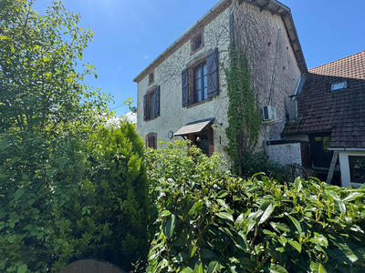 Maison - 194 m² - 7 pièces