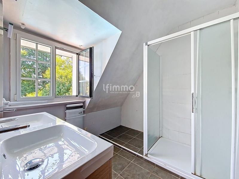 Propriété - 234 m² - 8 pièces