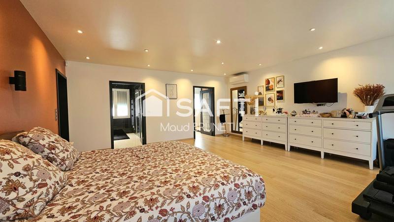 Maison - 360 m² - 9 pièces