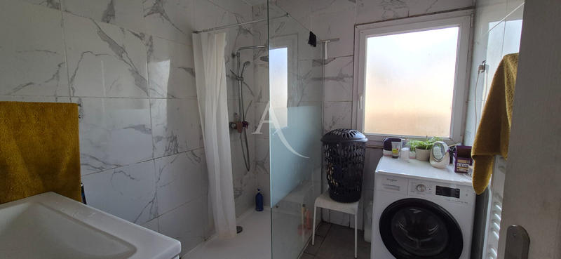 Maison - 104 m² - 5 pièces