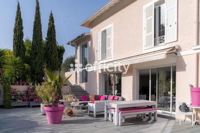 Maison - 155 m² - 5 pièces